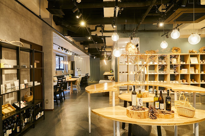 CANNATUREL の店舗内観